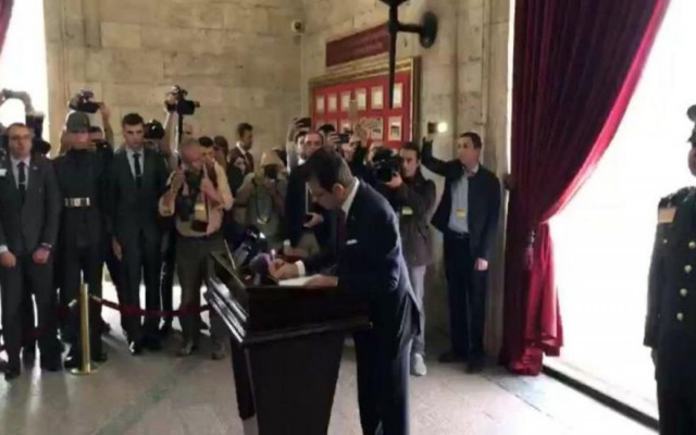 İmamoğlu ikinci kez Anıtkabir’i ziyaret etti