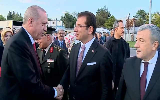İmamoğlu sela okunurken yuhalandı
