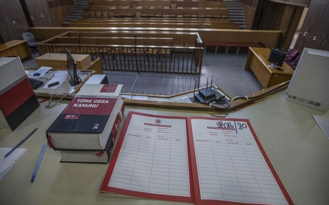 Borçlunun yakınına SMS atan avukata ceza geldi