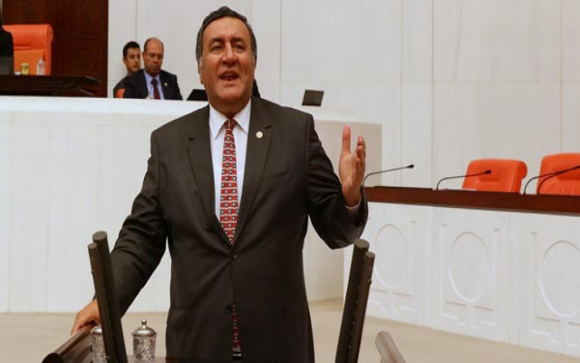 CHP'li vekil bir yılda 175 kanun teklifi, 1287 soru önergesi verdi