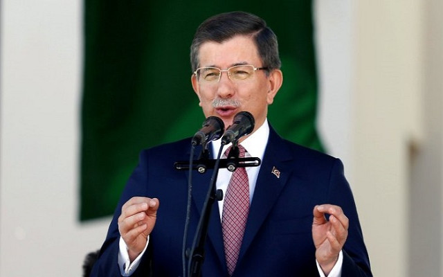 Siyasi etik yasasına Davutoğlu'ndan destek