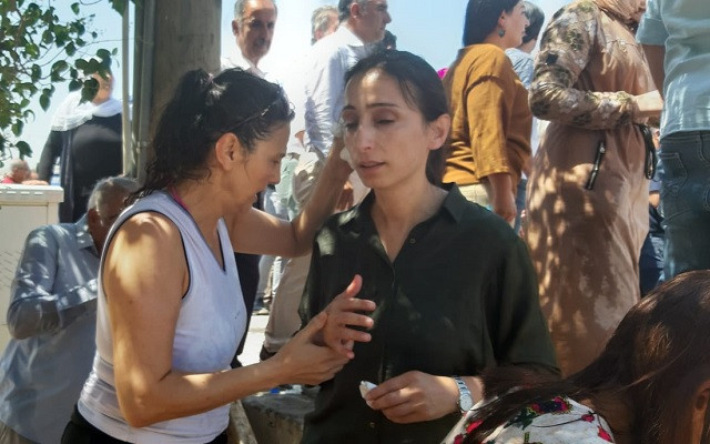 Mardin'de HDP'li vekillere saldırı