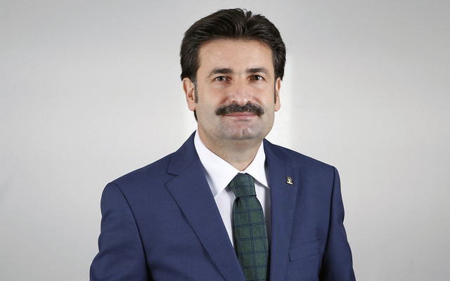 Ayhan Sefer Üstün'den Mahir Ünal'a kayyım tepkisi
