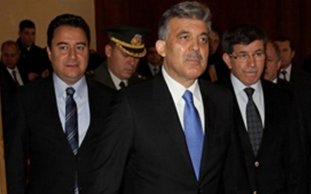 Selvi: Gül,Babacan ve Davutoğlu'nun özel dosyaları...