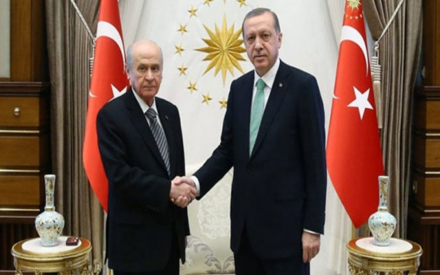 AKP'de Bahçeli çatlağı...