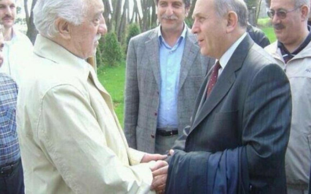CHP'li Başkandan Burhan Kuzu'ya fotoğraflı yanıt