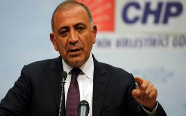 Gürsel Tekin deprem paralarının akibetini sordu