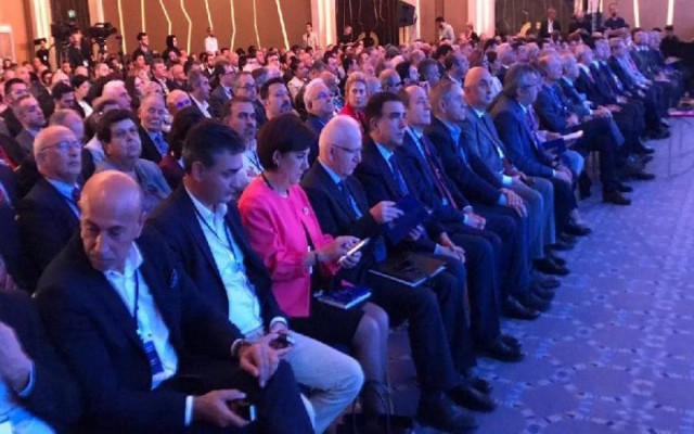İmamoğlu: Suriyelileri kendi kaderlerine terk etmeyeceğiz