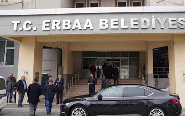 MHP’li başkana 450 bin liralık makam otosu