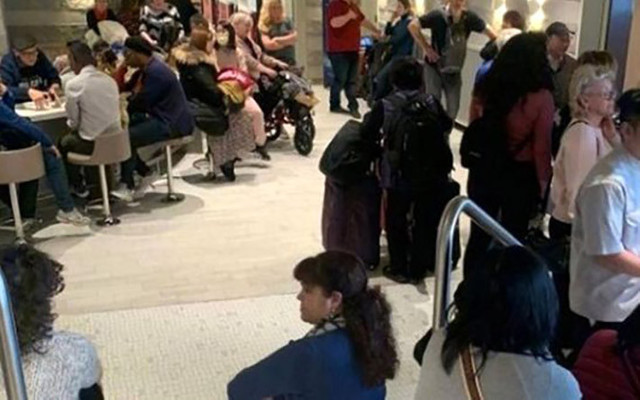 Aralarında Türkler de var, 6 bin kişilik gemi karantinaya alındı