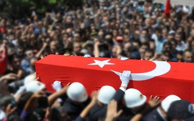 Barış Pınarı Harekatı bölgesinde 4 asker şehit oldu