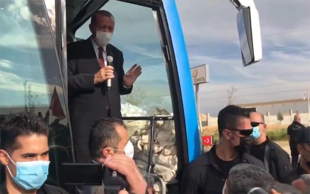 Eve ekmek götüremiyoruz diyen esnafa: Al bu keyif çayını iç