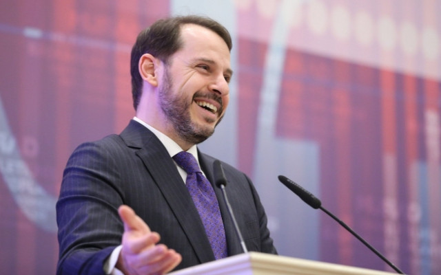 Berat Albayrak doların yükselişine aldırmadı