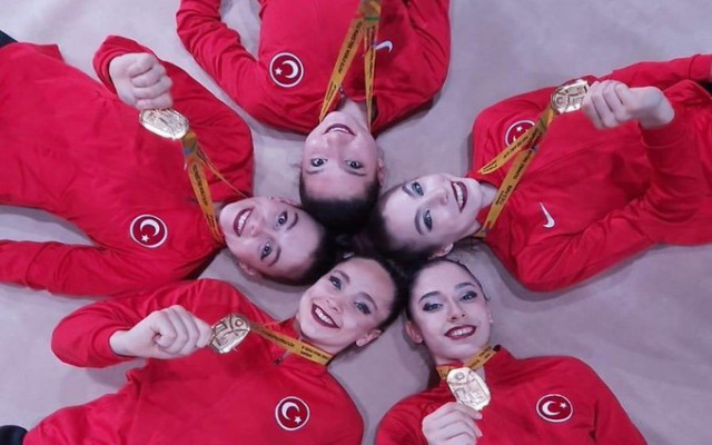 Cimnastikçilerimiz göğsümüzü kabarttı