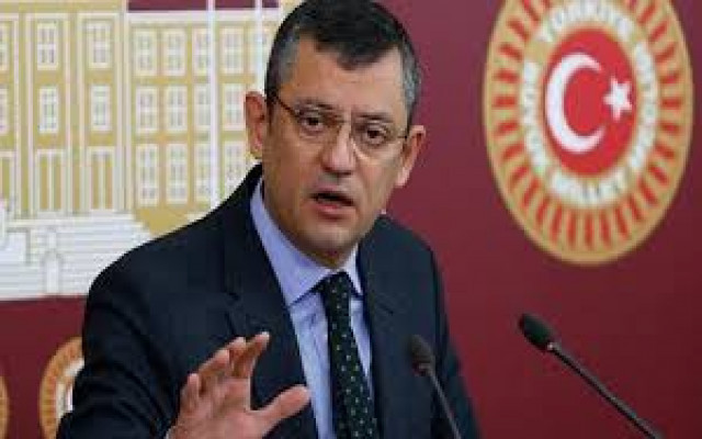 CHP'li Özel: HDP her birimiz kadar yasal...