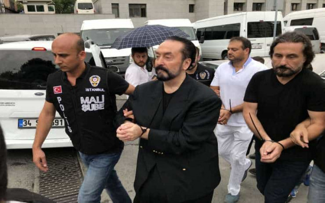 Bankacı anne, Adnan Hocacıların tuzağını anlattı