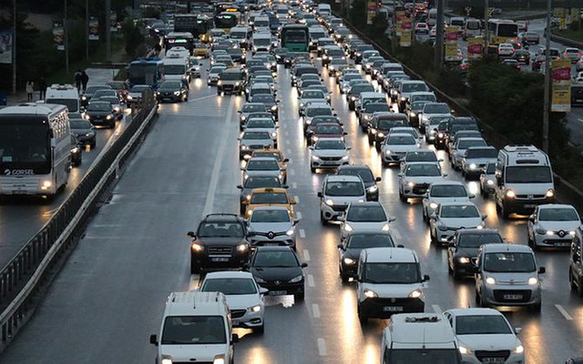 Millete yeni yük: Yol ve trafik payı geliyor!