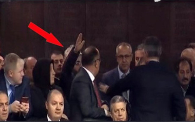 Erdoğan’a çocuğum aç diyen vatandaş gözaltına alındı