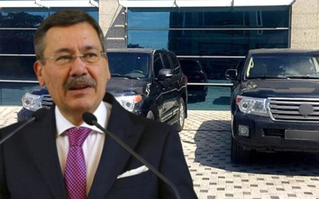 Melih Gökçek'ten geri alınan lüks cipler satıldı