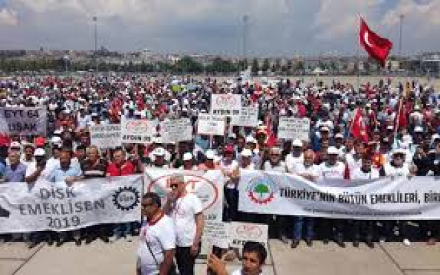 Bakandan dikkat çeken EYT açıklaması