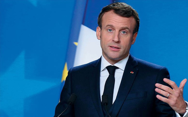 Macron, Diyanet’in hesaplarını kapattı