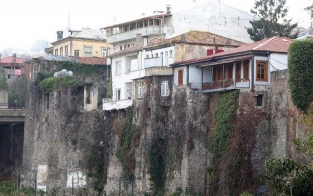 Trabzon'da tarihe büyük saygısızlık!