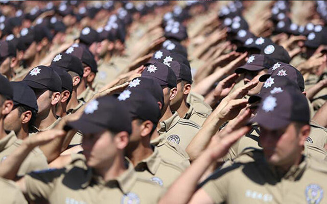 Çarşı ve mahalle bekçileri kimlik sorgulamaya başladı