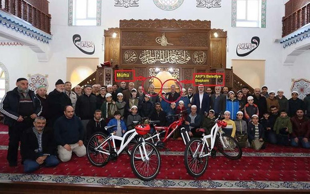 AKP, camiye siyaseti bu sefer de bisikletle soktu!