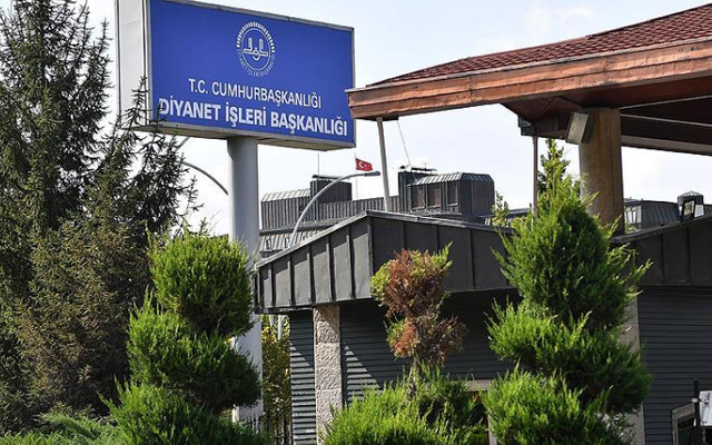 Diyanet sonunda karar verebildi! Toplu cuma namazlarını iptal etti