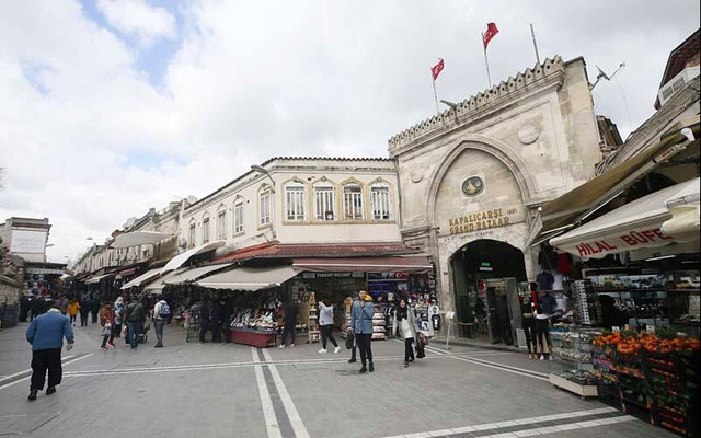 Mısır Çarşısı sessizliğe büründü