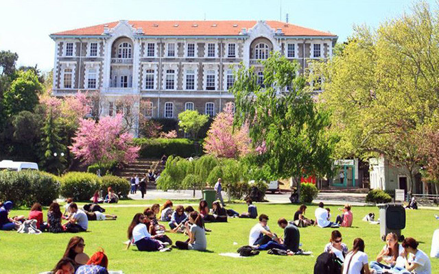 Üniversiteler için uzaktan eğitim