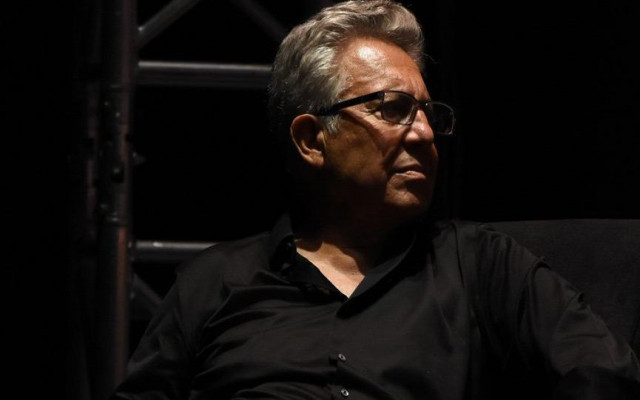 Zülfü Livaneli karantina altında mı?