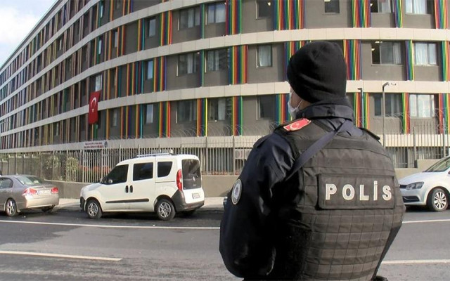 2 bin 300 polis karantinada görev yapacak
