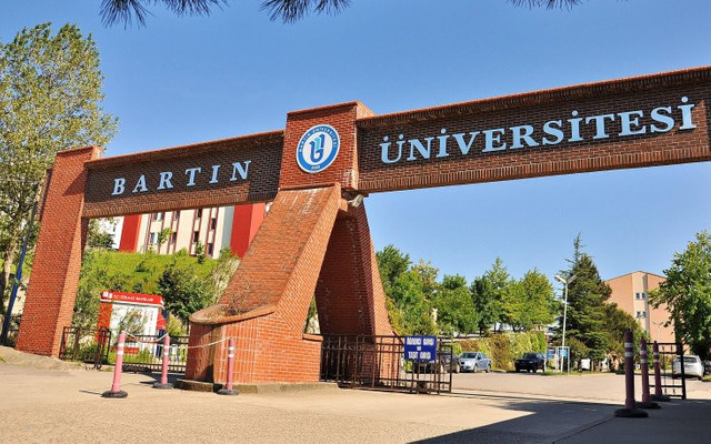 Ankete bakın! Üniversite mi, tarikat dergahı mı?