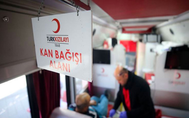 Kızılay : Kan stokları yarı yarıya düştü