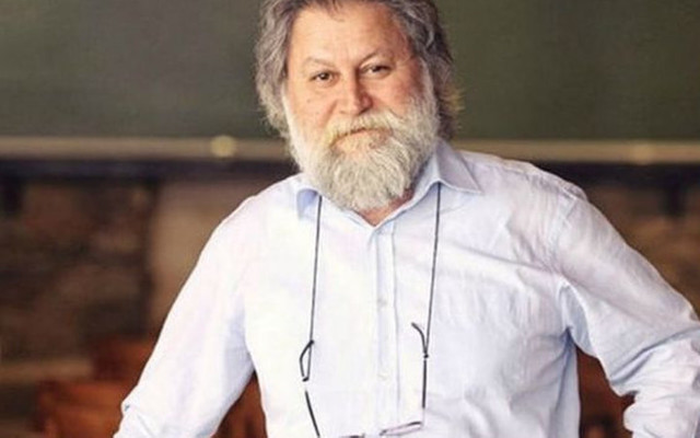 Ahmet Nesin'den gençlere: 60 yaşında gibi davranın!