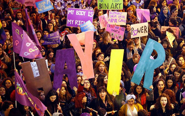 Soylu'dan kadınlara istiklal yasağı!