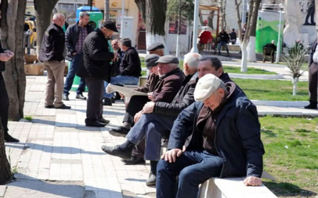 65 yaş üstüne sınırlı izin geliyor