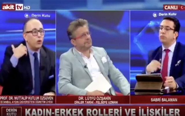 Skandal profesörün akademik kariyeri de tartışmalı
