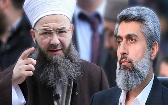 İki tarikat bayram namazı için birbirine girdi