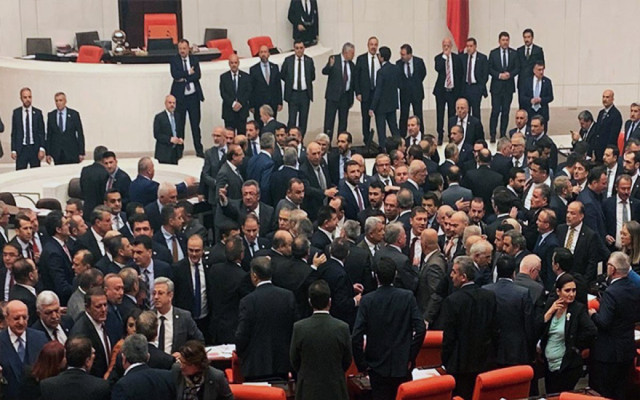 Meclis kavgalarını önlemek için formül bulundu!