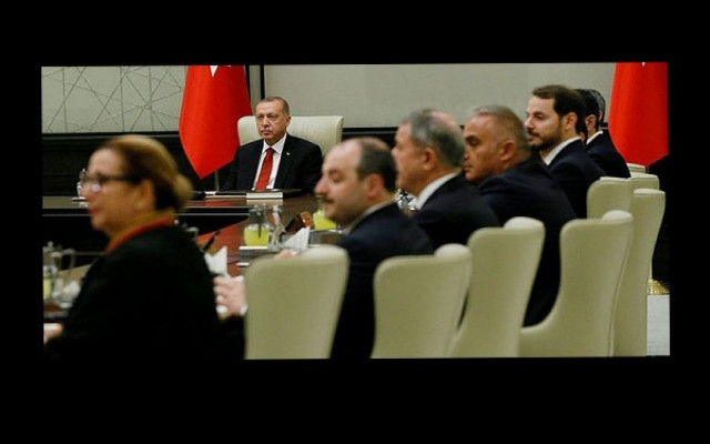 Gazeteci Yetkin,AKP içindeki rahatsızlığı yazdı