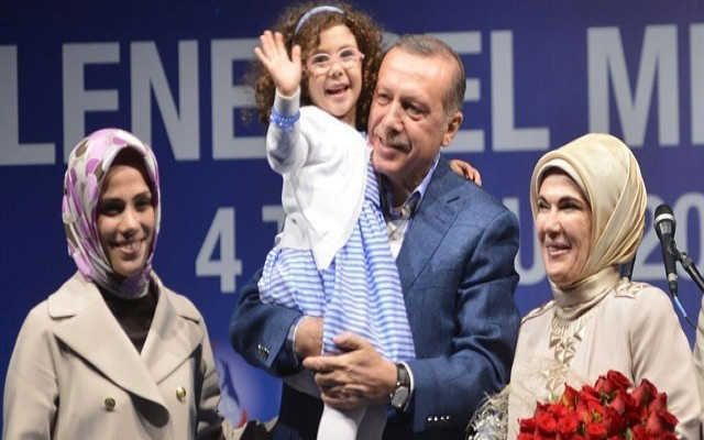 Erdoğan yeniden dede, Albayrak da baba oldu