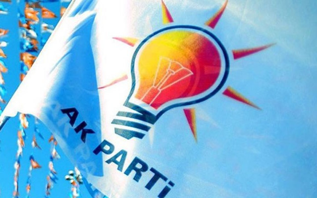 AKP’li 5 ilçe başkanı istifa etti