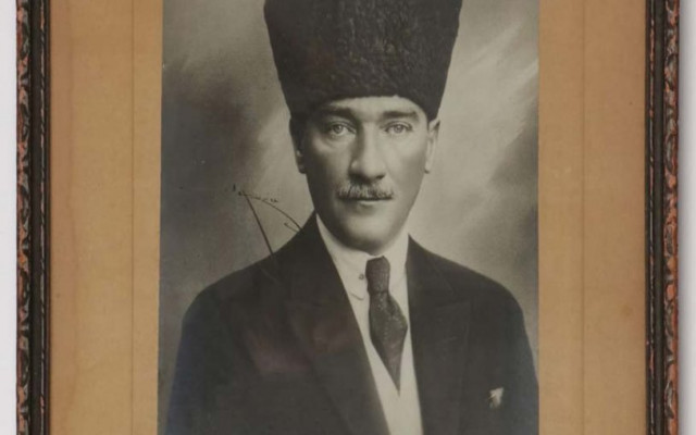 Tarihi fotoğrafı bir Türk satın aldı