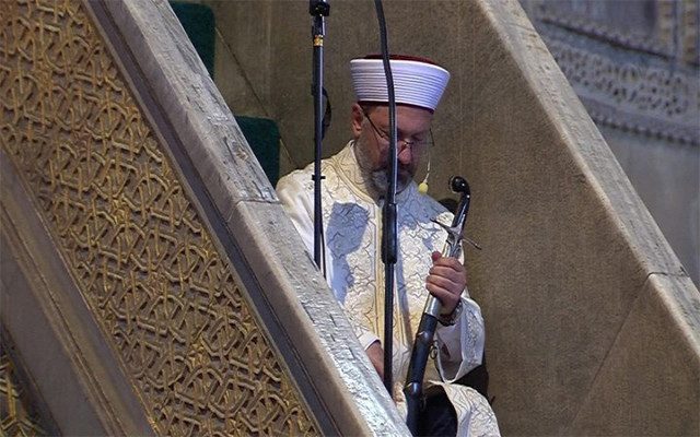 Diyanet çarketti: Lanet Web'den çıkarıldı