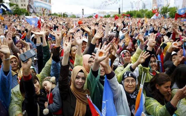Kadın seçmen AKP'yi terkediyor