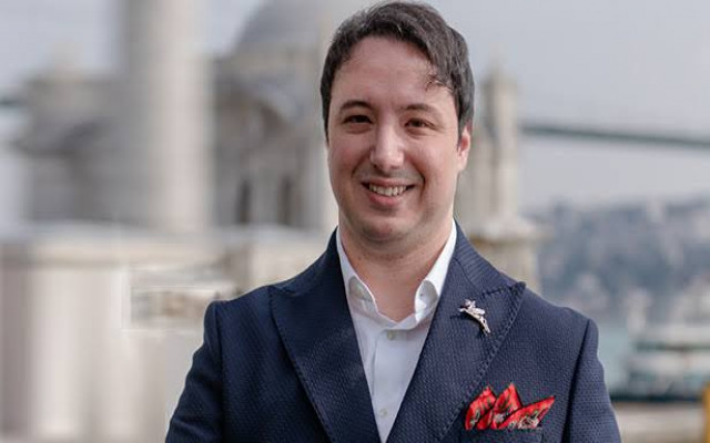 Hürriyet yazarı çocukken tacize uğradığını açıkladı