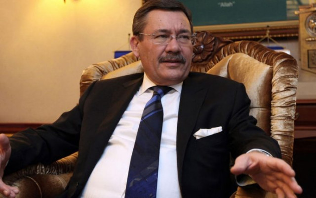 Melih Gökçek’ten AKP’lilere: İçimizdeki şerefsizler!