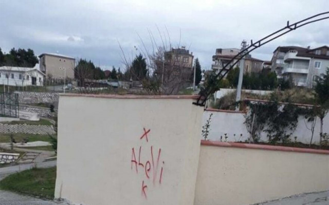 Alevi ailelerin evleri işaretlenmesine İnce’den tepki!